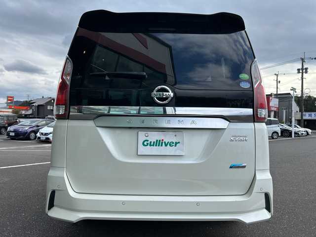 日産 セレナ ハイウェイスター 鹿児島県 2016(平28)年 7.4万km ブリリアントホワイトパール 2トーン 衝突被害軽減ブレーキ/純正ナビ/　　CD/DVD/BT/フルセグ/アラウンドビューモニター/両側パワースライドドア/クルーズコントロール/LEDオートライト/純正16インチアルミホイール/ステアリングスイッチ/リアオートエアコン/アイドリングストップ/USBポート/スマートキー/ETC