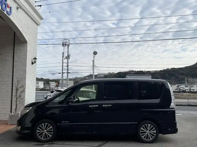 日産 セレナ