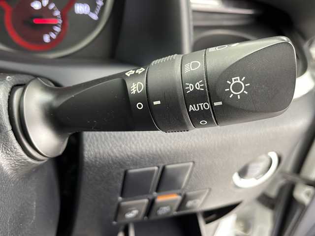 トヨタ ヴェルファイア Z Gエディション 千葉県 2019(平31)年 5.9万km ホワイトパールクリスタルシャイン トヨタセーフティセンス/　衝突被害軽減システム/レーンキープアシスト/　クリアランスソナー（前後）/パーキングブレーキ/　ブラインドスポットモニター/レーダークルーズコントロール/　オートハイビーム/LEDヘッドライト/サンルーフ/フリップダウンモニター/純正10インチSDナビ/　（Bluetooth/CD/DVD/フルセグTV/USB）/HDMI/バックカメラ/純正ビルトインETC2.0/デジタルインナーミラー/両側パワースライドドア/パワーシート（D/N席）/シートヒーター（2列目D/N席）/エアシート（2列目D/N席）/MTモード付AT/社外フロアマット/純正18インチアルミホイール