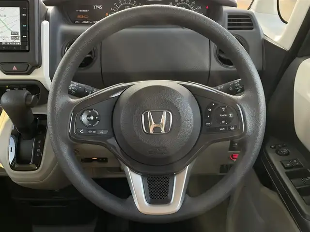 ホンダ Ｎ ＢＯＸ G L ホンダセンシング 道央・札幌 2020(令2)年 1.5万km プラチナホワイトパール ・４WD/・ホンダセンシング/・純正ナビ/　CD＆BT＆USB＆iPod/・バックカメラ/・コーナーセンサー/・レーンキープアシスト/・レーダークルーズコントロール/・片側パワースライドドア/・プッシュスタート/・スマートキー/・純正エンジンスターター/・オートライト/・オートエアコン/・シートヒーター/・ミラーヒーター/・電動格納ミラー/・ビルトインETC/・純正フロアマット/・ドアバイザー/・ウィンカーミラー/・ハンズフリー