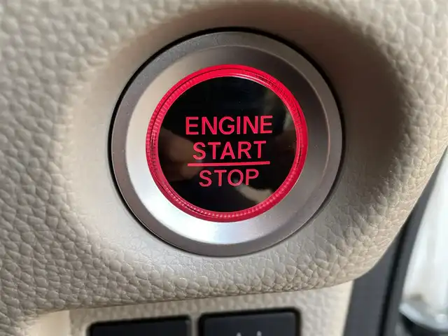ホンダ Ｎ ＢＯＸ G L ホンダセンシング 道央・札幌 2020(令2)年 1.5万km プラチナホワイトパール ・４WD/・ホンダセンシング/・純正ナビ/　CD＆BT＆USB＆iPod/・バックカメラ/・コーナーセンサー/・レーンキープアシスト/・レーダークルーズコントロール/・片側パワースライドドア/・プッシュスタート/・スマートキー/・純正エンジンスターター/・オートライト/・オートエアコン/・シートヒーター/・ミラーヒーター/・電動格納ミラー/・ビルトインETC/・純正フロアマット/・ドアバイザー/・ウィンカーミラー/・ハンズフリー