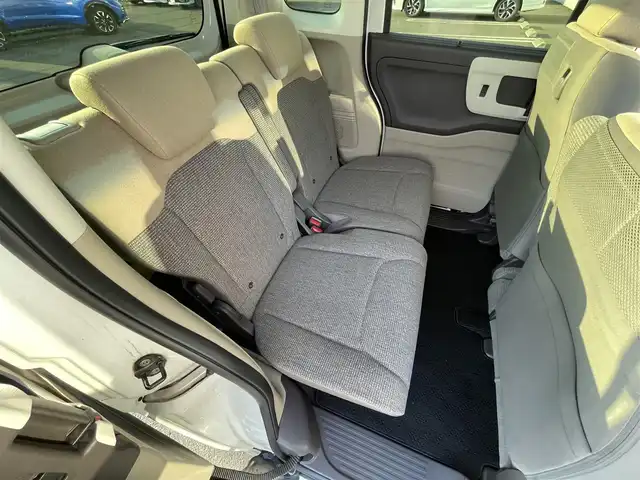 ホンダ Ｎ ＢＯＸ G L ホンダセンシング 道央・札幌 2020(令2)年 1.5万km プラチナホワイトパール ・４WD/・ホンダセンシング/・純正ナビ/　CD＆BT＆USB＆iPod/・バックカメラ/・コーナーセンサー/・レーンキープアシスト/・レーダークルーズコントロール/・片側パワースライドドア/・プッシュスタート/・スマートキー/・純正エンジンスターター/・オートライト/・オートエアコン/・シートヒーター/・ミラーヒーター/・電動格納ミラー/・ビルトインETC/・純正フロアマット/・ドアバイザー/・ウィンカーミラー/・ハンズフリー