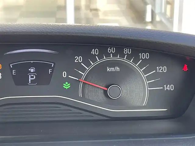 ホンダ Ｎ ＢＯＸ G L ホンダセンシング 道央・札幌 2020(令2)年 1.5万km プラチナホワイトパール ・４WD/・ホンダセンシング/・純正ナビ/　CD＆BT＆USB＆iPod/・バックカメラ/・コーナーセンサー/・レーンキープアシスト/・レーダークルーズコントロール/・片側パワースライドドア/・プッシュスタート/・スマートキー/・純正エンジンスターター/・オートライト/・オートエアコン/・シートヒーター/・ミラーヒーター/・電動格納ミラー/・ビルトインETC/・純正フロアマット/・ドアバイザー/・ウィンカーミラー/・ハンズフリー