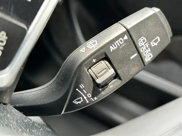 ＢＭＷ ｉ３ レンジエクステンダー 島根県 2016(平28)年 6.5万km 白 純正ナビ/(AM/FM/USB/Bluetooth)/ブラウンレザーシート/バックカメラ/インテリジェントセーフティ/アダクティブクルーズコントロール/D/N席シートヒーター/ドライブレコーダー/LEDヘッドライト/オートライト/社外AW付スタッドレス車載/スマートキー/スペアキー/プッシュスタート/ミラー内蔵型ETC/純正フロアマット/充電ケーブルあり/保証書/取扱説明書