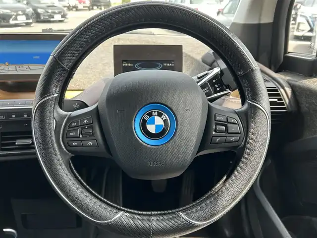 ＢＭＷ ｉ３ レンジエクステンダー 島根県 2016(平28)年 6.5万km 白 純正ナビ/(AM/FM/USB/Bluetooth)/ブラウンレザーシート/バックカメラ/インテリジェントセーフティ/アダクティブクルーズコントロール/D/N席シートヒーター/ドライブレコーダー/LEDヘッドライト/オートライト/社外AW付スタッドレス車載/スマートキー/スペアキー/プッシュスタート/ミラー内蔵型ETC/純正フロアマット/充電ケーブルあり/保証書/取扱説明書