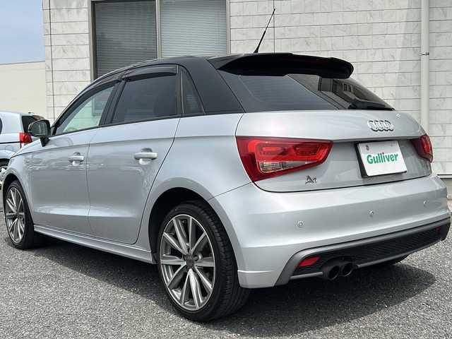 アウディ Ａ１ SB アドマイアードリミテッド 埼玉県 2013(平25)年 8.1万km アイスシルバーメタリック ETC/コーナーセンサー/フルセグテレビ/純正メモリーナビ（SD/BT/CD/USB/DVD）/プッシュスタート　/ドアバイザー　/オートライト　/アイドリングストップ　/フロアマット　/横滑り防止