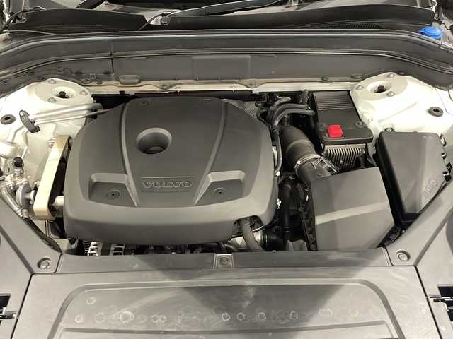ボルボ ＸＣ９０ T5 AWD モーメンタム 新潟県 2017(平29)年 4.2万km クリスタルホワイトP アンバーレザー/インテリセーフ /-アダプティブクルーズコントロール/-レーンキープアシスト/-ブラインドスポットアシスト/-クロストラフィックアシスト/-360°カメラ/-パーキングアシスト/純正HDDナビ/フルセグTV/ETC/ドライブレコーダー/パワーバックドア/LEDヘッドライト/オートハイビーム/純正19インチアルミホイール/コーナーセンサー/シートヒーター/パワーシート/スマートキー/社外アルミホイールスタッドレスタイヤセット積み込み
