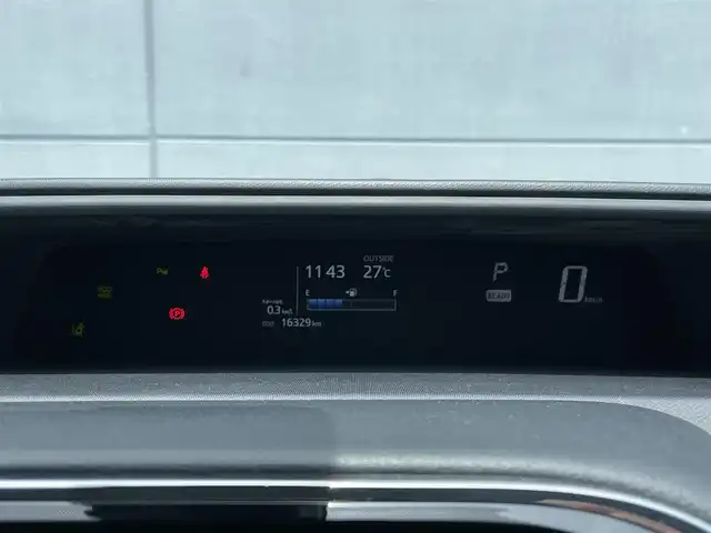 トヨタ アクア S スタイルブラック 千葉県 2018(平30)年 1.7万km ホワイトパールクリスタルシャイン 純正ナビ/ワンセグＴＶ/バックカメラ/ビルトインＥＴＣ/ステアリングスイッチ/オートハイビーム/オートライト/フォグライト/コーナーセンサー/衝突被害軽減ブレーキ/レーンキープアシスト/スマートキー/プッシュスタート