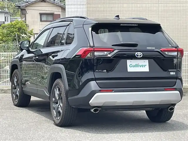 トヨタ ＲＡＶ４ ハイブリッド アドベンチャー 山口県 2022(令4)年 1.7万km アティチュードブラックマイカ 9型ディスプレイオーディオ/BT Miracast USB/バックカメラ/黒レザーシート/メモリ付きパワーシート/シートヒーター/エアシート/ビルトイン 2.0ETC/衝突被害軽減ブレーキ/レーダークルーズコントロール/レーンアシスト/オートマチックハイビーム/ブラインドスポットモニタ/LEDオートヘッドライト/フォグライト/コーナーセンサー/スマートキー 2個/ステアリングヒーター/19インチアルミホイール/W サイド カーテン ニー エアバッグ/禁煙車