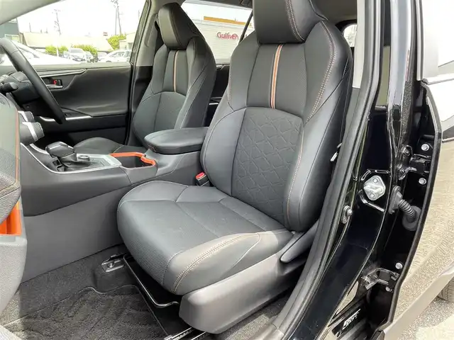 トヨタ ＲＡＶ４ ハイブリッド アドベンチャー 山口県 2022(令4)年 1.7万km アティチュードブラックマイカ 9型ディスプレイオーディオ/BT Miracast USB/バックカメラ/黒レザーシート/メモリ付きパワーシート/シートヒーター/エアシート/ビルトイン 2.0ETC/衝突被害軽減ブレーキ/レーダークルーズコントロール/レーンアシスト/オートマチックハイビーム/ブラインドスポットモニタ/LEDオートヘッドライト/フォグライト/コーナーセンサー/スマートキー 2個/ステアリングヒーター/19インチアルミホイール/W サイド カーテン ニー エアバッグ/禁煙車