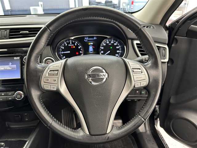 日産 エクストレイル ハイブリッド 20X エマージェンシーブレーキ 道央・札幌 2015(平27)年 11.1万km ダイヤモンドブラック 禁煙車/4WD/純正ナビ/CD.DVD.Bluetooth.ワンセグ/アラウンドビューモニター/エマージェンシーブレーキ/ビルトインETC/電動リアゲート/クリアランスソナー/オートライト/LEDヘッドライト/合皮シート/前席シートヒーター/純正17インチアルミホイール/スマートキー