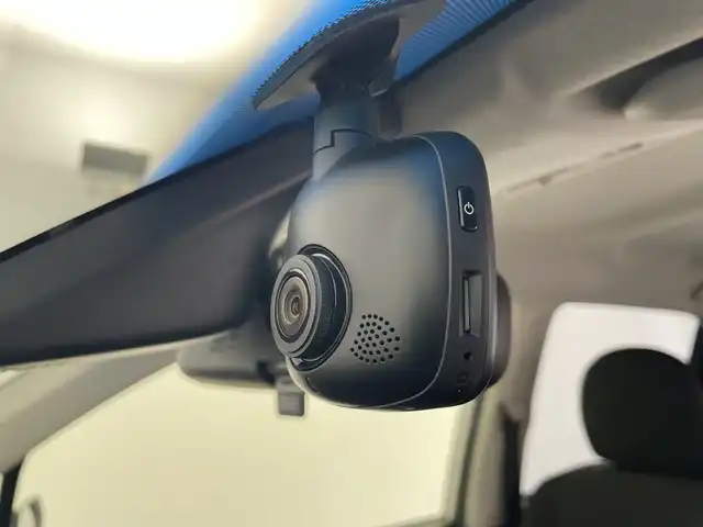 トヨタ ポルテ F 愛知県 2016(平28)年 6.7万km ホワイトパールクリスタルシャイン ナビ/・フルセグ/・Bluetooth/・DVD/・CD/片側パワースライドドア/バックカメラ/ＥＴＣ/レーンキープアシスト/ドラレコ/衝突軽減ブレーキ/ＡＢＳ/横滑り防止装置/盗難防止装置/オートライト/オートハイビーム/純正フロアマット/ダブルエアバッグ/スマートキー/パワーウィンドウ/パワーステアリング