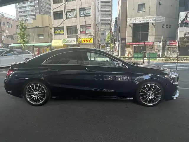 メルセデス・ベンツ ＣＬＡ１８０ AMG スタイル 大阪府 2017(平29)年 5.1万km カバンサイトブルー レーダーセーフティパッケージ/・ブラインドスポットアシスト/・ディスタンスパイロットディストロニック/・レーンキーピングアシスト/レーダークルーズコントロール/純正ナビ/・Bluetooth/・フルセグTV/・バックカメラ/ベンツ純正18インチアルミホイール/コーナーセンサー/プッシュスタート/パドルシフト/ハーフレザー/シートヒーター/新車保証書/取扱説明書