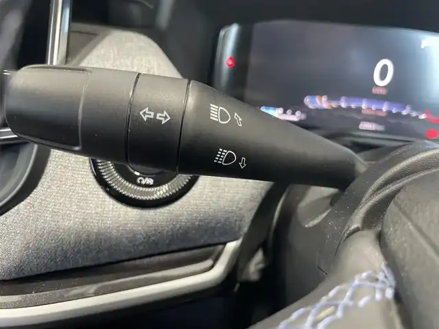 クライスラー・ジープ ジープ コンパス ロンジチュード 静岡県 2021(令3)年 2.3万km 赤 後期モデル/Uconnect5ナビ/フルセグTV/Bluetooth/USB/AM/FM/ACC/androidauto/パークアシスト（前後）/トラフィックサインレコグニション/インテリジェントスピードアシスト/純正17インチAW/プレミアムファブリックシート/ブラックルーフレール/ブラックペイントルーフ