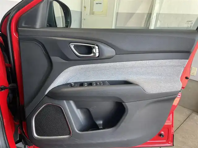 クライスラー・ジープ ジープ コンパス ロンジチュード 静岡県 2021(令3)年 2.3万km 赤 後期モデル/Uconnect5ナビ/フルセグTV/Bluetooth/USB/AM/FM/ACC/androidauto/パークアシスト（前後）/トラフィックサインレコグニション/インテリジェントスピードアシスト/純正17インチAW/プレミアムファブリックシート/ブラックルーフレール/ブラックペイントルーフ