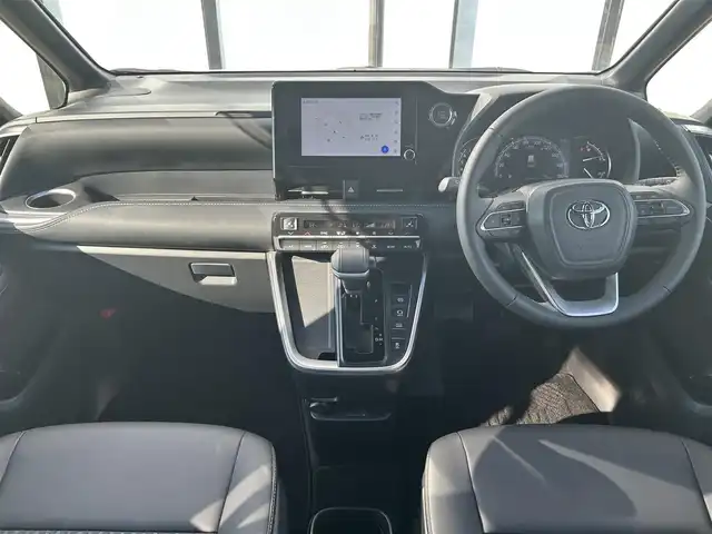 トヨタ ノア S－Z 大阪府 2023(令5)年 2万km ホワイトパールクリスタルシャイン ワンオーナー/トヨタセーフティセンス/・衝突軽減ブレーキ/・クリアランスソナー/・レーダークルーズコントロール/・レーンキープアシスト　/メーカー8インチナビ　/   フルセグTV/Bluetooth/USB　/バックモニター　/１４インチ後席モニター　/前席シートヒーター　/両側パワースライドドア　　/前方ドライブレコーダー/純正17インチアルミホイール/純正フロアマット/プッシュスタート/スマートキー/ビルトインＥＴＣ2.0　/ＬＥＤ