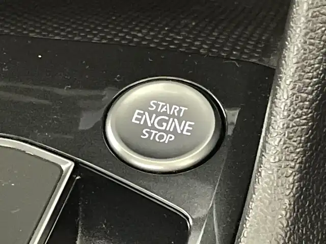 フォルクスワーゲン ティグアン TDI 4モーション ハイライン 福岡県 2018(平30)年 1.3万km 紺 メーカー純正メモリナビ/全方位カメラ/ワンセグ/レーダークルーズコントロール/自動パーキング/電動吏アゲート/ヘッドアップディスプレイ/コーナーセンサー/CD/DVD/AM/FM/USB/Bluetooth/スマートキー/シートヒーター(D/N)/前ドラレコ/ブラインドスポットモニター/ETC2.0/横滑り防止装置/純正アルミホイール/純正フロアマット/レーンキープアシスト/パドルシフト