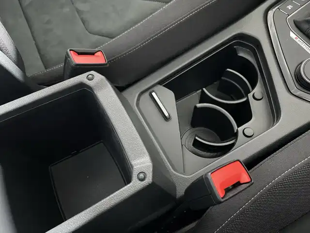 フォルクスワーゲン ティグアン TDI 4モーション ハイライン 福岡県 2018(平30)年 1.3万km 紺 メーカー純正メモリナビ/全方位カメラ/ワンセグ/レーダークルーズコントロール/自動パーキング/電動吏アゲート/ヘッドアップディスプレイ/コーナーセンサー/CD/DVD/AM/FM/USB/Bluetooth/スマートキー/シートヒーター(D/N)/前ドラレコ/ブラインドスポットモニター/ETC2.0/横滑り防止装置/純正アルミホイール/純正フロアマット/レーンキープアシスト/パドルシフト