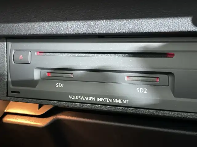 フォルクスワーゲン ティグアン TDI 4モーション ハイライン 福岡県 2018(平30)年 1.3万km 紺 メーカー純正メモリナビ/全方位カメラ/ワンセグ/レーダークルーズコントロール/自動パーキング/電動吏アゲート/ヘッドアップディスプレイ/コーナーセンサー/CD/DVD/AM/FM/USB/Bluetooth/スマートキー/シートヒーター(D/N)/前ドラレコ/ブラインドスポットモニター/ETC2.0/横滑り防止装置/純正アルミホイール/純正フロアマット/レーンキープアシスト/パドルシフト
