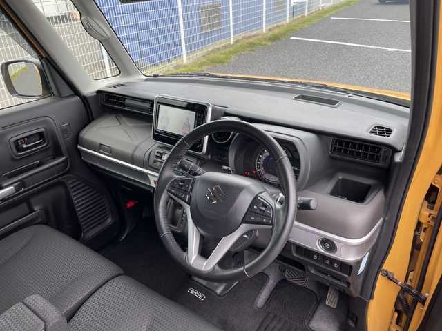 スズキ スペーシア ギア HYBRID XZ 千葉県 2022(令4)年 1.9万km アクティブイエロー/ガンメタリック2トーン ワンオーナー/純正SDナビ/(フルセグTV/Bluetooth/CD/DVD)/衝突被害軽減システム/車線逸脱警報/クルーズコントロール/ヘッドアップディスプレイ/リアサーキュレーター/リアサンシェード/両側パワースライドドア/横滑り防止装置/ETC/ドライブレコーダー前後/アイドリングストップ/LEDヘッドライト/フォグランプ/オートライト/ウィンカーミラー/電動格納ミラー/純正14インチAW/シートヒーター/シートリフター/プッシュスタート/スマートキー/フロアマット/ドアバイザー/スペアキー/取扱説明書/保証書