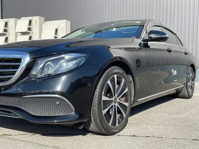 メルセデス・ベンツ Ｅ４５０ 4マチック エクスクルーシブ 青森県 2020(令2)年 2.7万km オブシディアンブラック /・ワンオーナー/・４WD/・ツインターボ/・純正エアサス/・パノラマサンルーフ/・ブルメスターサランドサウンドシステム/・道路標識アシスト/・アクティブブレーキアシスト/・アテンションアシスト/・レーンチェンジアシスト/・ブラインドスポットモニター/・インテリジェントライトシステム/・クルーズコントロール(追従式)/・茶革シート/・前席パワーシート/・全席シートヒーター /・前席エアシート /・純正HDDナビ/　【Bluetooth・USB・AppleCarPlay・AndroidAuto】/・フルセグTV/・全方位カメラ/・ETC2.0/・パワートランク/・LEDヘッドランプ/・純正マット/・保証書/取説