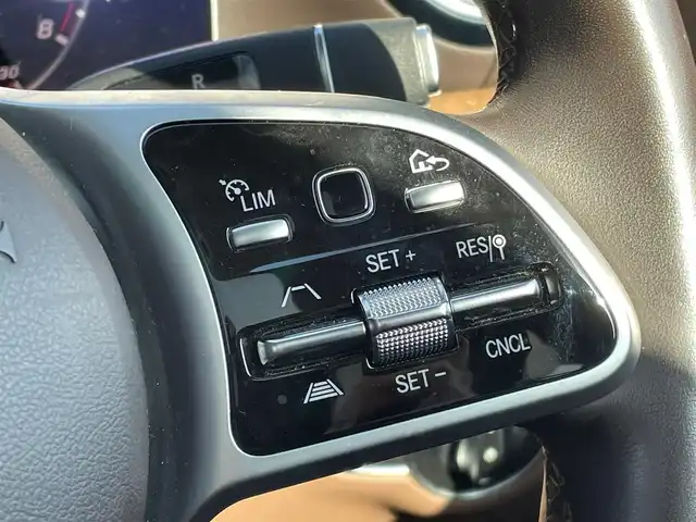 メルセデス・ベンツ Ｅ４５０ 4マチック エクスクルーシブ 青森県 2020(令2)年 2.7万km オブシディアンブラック /・ワンオーナー/・４WD/・ツインターボ/・純正エアサス/・パノラマサンルーフ/・ブルメスターサランドサウンドシステム/・道路標識アシスト/・アクティブブレーキアシスト/・アテンションアシスト/・レーンチェンジアシスト/・ブラインドスポットモニター/・インテリジェントライトシステム/・クルーズコントロール(追従式)/・茶革シート/・前席パワーシート/・全席シートヒーター /・前席エアシート /・純正HDDナビ/　【Bluetooth・USB・AppleCarPlay・AndroidAuto】/・フルセグTV/・全方位カメラ/・ETC2.0/・パワートランク/・LEDヘッドランプ/・純正マット/・保証書/取説