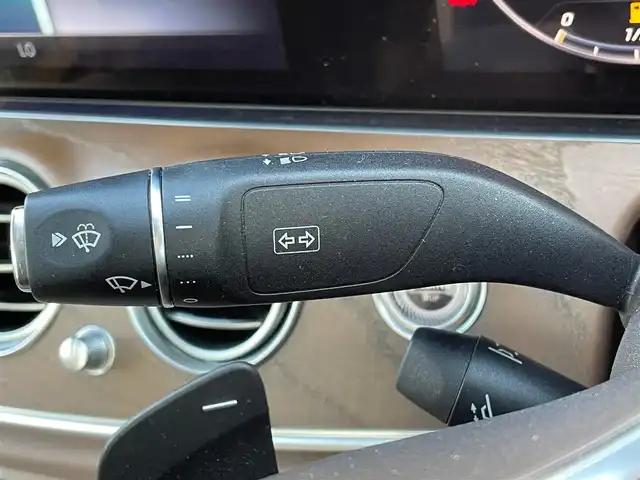 メルセデス・ベンツ Ｅ４５０ 4マチック エクスクルーシブ 青森県 2020(令2)年 2.7万km オブシディアンブラック /・ワンオーナー/・４WD/・ツインターボ/・純正エアサス/・パノラマサンルーフ/・ブルメスターサランドサウンドシステム/・道路標識アシスト/・アクティブブレーキアシスト/・アテンションアシスト/・レーンチェンジアシスト/・ブラインドスポットモニター/・インテリジェントライトシステム/・クルーズコントロール(追従式)/・茶革シート/・前席パワーシート/・全席シートヒーター /・前席エアシート /・純正HDDナビ/　【Bluetooth・USB・AppleCarPlay・AndroidAuto】/・フルセグTV/・全方位カメラ/・ETC2.0/・パワートランク/・LEDヘッドランプ/・純正マット/・保証書/取説