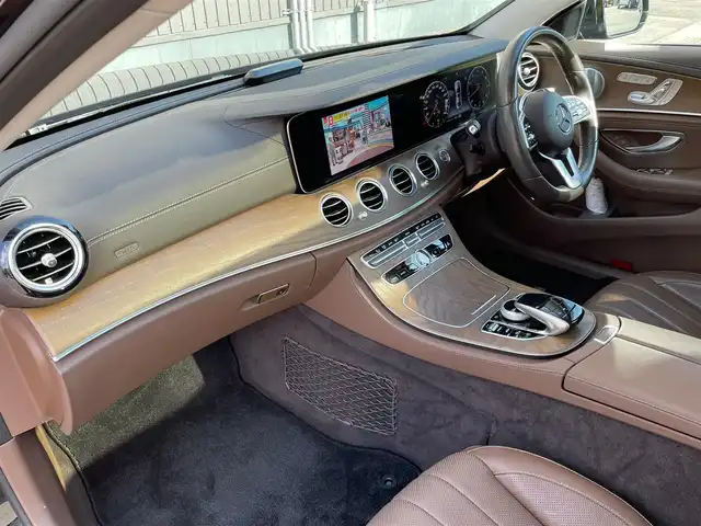 メルセデス・ベンツ Ｅ４５０ 4マチック エクスクルーシブ 青森県 2020(令2)年 2.7万km オブシディアンブラック /・ワンオーナー/・４WD/・ツインターボ/・純正エアサス/・パノラマサンルーフ/・ブルメスターサランドサウンドシステム/・道路標識アシスト/・アクティブブレーキアシスト/・アテンションアシスト/・レーンチェンジアシスト/・ブラインドスポットモニター/・インテリジェントライトシステム/・クルーズコントロール(追従式)/・茶革シート/・前席パワーシート/・全席シートヒーター /・前席エアシート /・純正HDDナビ/　【Bluetooth・USB・AppleCarPlay・AndroidAuto】/・フルセグTV/・全方位カメラ/・ETC2.0/・パワートランク/・LEDヘッドランプ/・純正マット/・保証書/取説