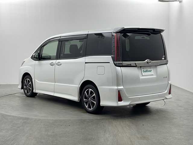 トヨタ ノア Si ダブルバイビーⅡ 栃木県 2020(令2)年 3.1万km ホワイトパールクリスタルシャイン 純正９型ナビ/(CD/DVD/Bluetooth/AM/FM)/フルセグ/バックカメラ/ビルトインETC/トヨタセーフティセンス/・プリクラッシュセーフティー/・レーンデパーチャーアラート/・オートマチックハイビーム/クルーズコントロール/12.1型フリップダウンモニター/両側パワースライドドア/前後ドライブレコーダー/ハーフレザーシート/純正１６インチAW/純正フロアマット/純正ドアバイザー/オートライト/LEDヘッドライト/フォグランプ/プッシュスタート/スマートキー/　