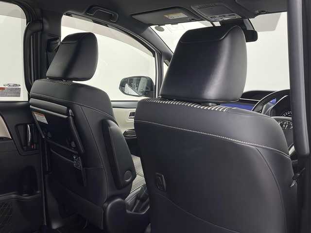 トヨタ ノア Si ダブルバイビーⅡ 栃木県 2020(令2)年 3.1万km ホワイトパールクリスタルシャイン 純正９型ナビ/(CD/DVD/Bluetooth/AM/FM)/フルセグ/バックカメラ/ビルトインETC/トヨタセーフティセンス/・プリクラッシュセーフティー/・レーンデパーチャーアラート/・オートマチックハイビーム/クルーズコントロール/12.1型フリップダウンモニター/両側パワースライドドア/前後ドライブレコーダー/ハーフレザーシート/純正１６インチAW/純正フロアマット/純正ドアバイザー/オートライト/LEDヘッドライト/フォグランプ/プッシュスタート/スマートキー/　
