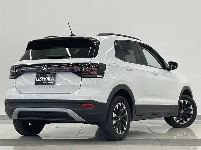 フォルクスワーゲン ＶＷ Ｔ－クロス TSI アクティブ 岡山県 2022(令4)年 1.1万km ピュアホワイト IQDRIVE/ディスカバリーパッケージ/純正HDDナビ/AppleCarPlay/Bluetooth/バックカメラ/パドルシフト/ドライブレコーダー/アダクティブクルーズコントロール/パークアシスト/リヤトラフィックアラート/パークディスタンスコントロール/レーンキープアシスト/ブレーキアシスト/ブラインドスポット/レインセンサー/ハイビームアシスト/ESC/ABS