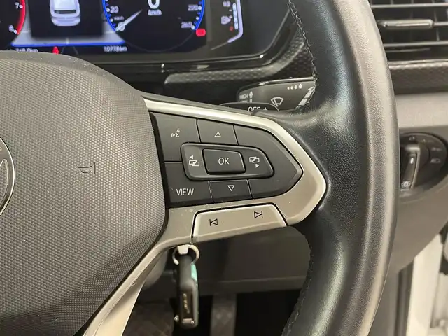 フォルクスワーゲン ＶＷ Ｔ－クロス TSI アクティブ 岡山県 2022(令4)年 1.1万km ピュアホワイト IQDRIVE/ディスカバリーパッケージ/純正HDDナビ/AppleCarPlay/Bluetooth/バックカメラ/パドルシフト/ドライブレコーダー/アダクティブクルーズコントロール/パークアシスト/リヤトラフィックアラート/パークディスタンスコントロール/レーンキープアシスト/ブレーキアシスト/ブラインドスポット/レインセンサー/ハイビームアシスト/ESC/ABS