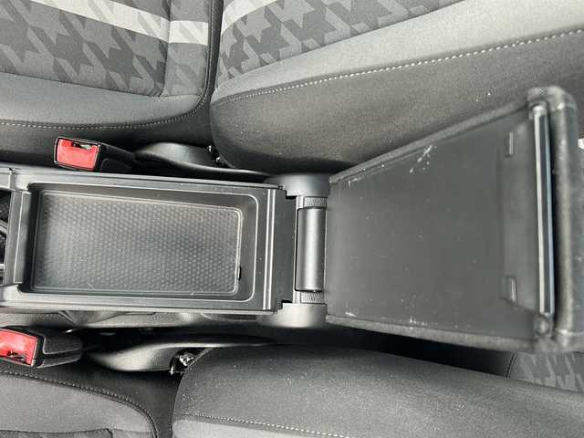 フォルクスワーゲン ザ・ビートル デザイン 沖縄県 2017(平29)年 4.3万km 白 純正ナビ・Bluetooth・CD/DVD/バックカメラ/ETC/BSM/オートライト/純正アルミ/ウィンカーミラー/スマートキー