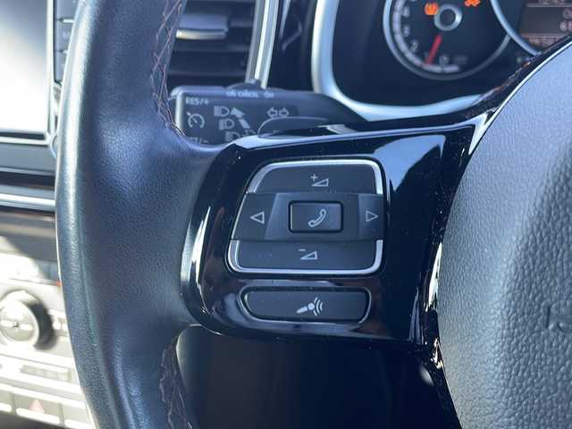 フォルクスワーゲン ザ・ビートル ターボ エクスクルーシブ 山口県 2015(平27)年 6.2万km パール フェンダーサウンド　/ドライブレコーダー　/クルーズコントロール　/レザーシート　/シートヒーター　/パーキングアシスト　/横滑り防止装置　/オートライト　/ＬＥＤヘッドライト　/ディスプレイオーディオ　　/コーナーセンサー