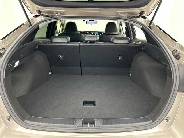 トヨタ プリウス S ツーリングセレクション 愛知県 2019(平31)年 5.1万km スティールブロンドM 純正９インチナビ/・フルセグ/・CD/DVD/・Bluetooth/ビルトインETC2.0/デジタルインナーミラー/バックカメラ/プリクラッシュセーフティ/レーンディパーチャーアラート/ふらつき検知/アダプティブクルーズコントロール/横滑り防止/クリアランスソナー/合皮レザーシート/シートヒーター/オートハイビーム/フォグランプ/電動格納ウィンカーミラー/プッシュスタート