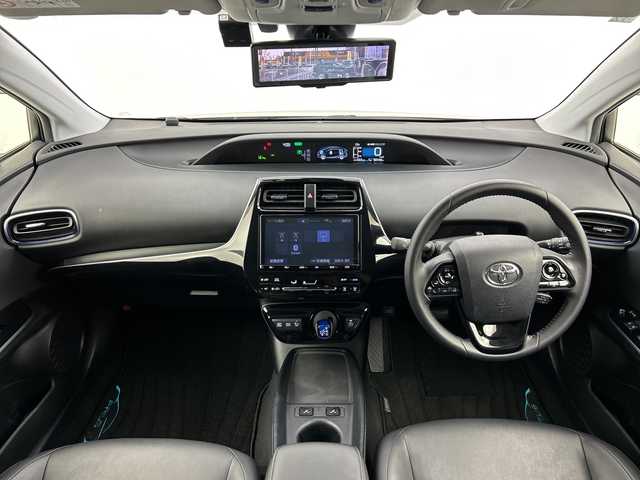 トヨタ プリウス S ツーリングセレクション 愛知県 2019(平31)年 5.1万km スティールブロンドM 純正９インチナビ/・フルセグ/・CD/DVD/・Bluetooth/ビルトインETC2.0/デジタルインナーミラー/バックカメラ/プリクラッシュセーフティ/レーンディパーチャーアラート/ふらつき検知/アダプティブクルーズコントロール/横滑り防止/クリアランスソナー/合皮レザーシート/シートヒーター/オートハイビーム/フォグランプ/電動格納ウィンカーミラー/プッシュスタート