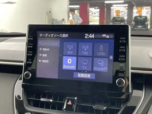 トヨタ カローラ クロス ハイブリッド Z 愛知県 2022(令4)年 4.8万km アティチュードブラックマイカ 純正７インチディスプレイオーディオ/(ナビ/Bluetooth/USB/フルセグ/AppleCarplay/AndroidAuto)/パノラミックビューモニター(メーカーOP)/ビルトインＥＴＣ/前後ドライブレコーダー/トヨタセーフティセンス/・プリクラッシュセーフティ/・レーントレーシングアシスト/・レーンディパーチャーアラート/・レーダークルーズコントロール/・オートマチックハイビーム/・ロードサインアシスト/ブラインドスポットモニター/前後コーナーセンサー/運転席パワーシート/前席シートヒーター/パワーバックドア/オートライト/ＬＥＤヘッドライトシーケンシャルターンランプ/フォグランプ/ステアリングスイッチ/純正フロアマット/純正18インチＡＷ/電動パーキングブレーキ/電格ウインカーミラー