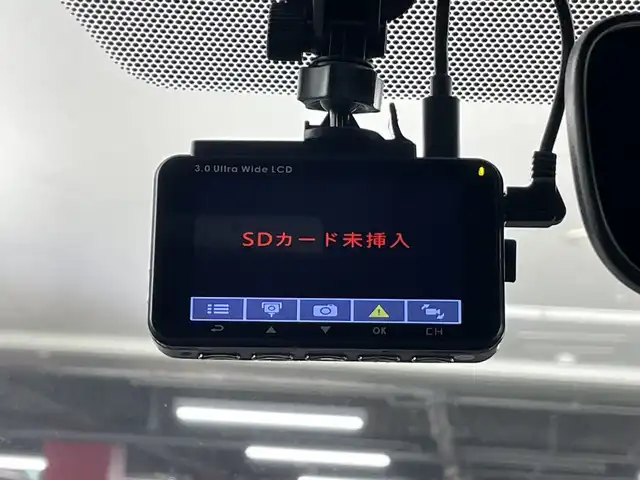 トヨタ カローラ クロス ハイブリッド Z 愛知県 2022(令4)年 4.8万km アティチュードブラックマイカ 純正７インチディスプレイオーディオ/(ナビ/Bluetooth/USB/フルセグ/AppleCarplay/AndroidAuto)/パノラミックビューモニター(メーカーOP)/ビルトインＥＴＣ/前後ドライブレコーダー/トヨタセーフティセンス/・プリクラッシュセーフティ/・レーントレーシングアシスト/・レーンディパーチャーアラート/・レーダークルーズコントロール/・オートマチックハイビーム/・ロードサインアシスト/ブラインドスポットモニター/前後コーナーセンサー/運転席パワーシート/前席シートヒーター/パワーバックドア/オートライト/ＬＥＤヘッドライトシーケンシャルターンランプ/フォグランプ/ステアリングスイッチ/純正フロアマット/純正18インチＡＷ/電動パーキングブレーキ/電格ウインカーミラー