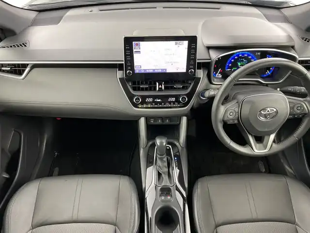 トヨタ カローラ クロス ハイブリッド Z 愛知県 2022(令4)年 4.8万km アティチュードブラックマイカ 純正７インチディスプレイオーディオ/(ナビ/Bluetooth/USB/フルセグ/AppleCarplay/AndroidAuto)/パノラミックビューモニター(メーカーOP)/ビルトインＥＴＣ/前後ドライブレコーダー/トヨタセーフティセンス/・プリクラッシュセーフティ/・レーントレーシングアシスト/・レーンディパーチャーアラート/・レーダークルーズコントロール/・オートマチックハイビーム/・ロードサインアシスト/ブラインドスポットモニター/前後コーナーセンサー/運転席パワーシート/前席シートヒーター/パワーバックドア/オートライト/ＬＥＤヘッドライトシーケンシャルターンランプ/フォグランプ/ステアリングスイッチ/純正フロアマット/純正18インチＡＷ/電動パーキングブレーキ/電格ウインカーミラー