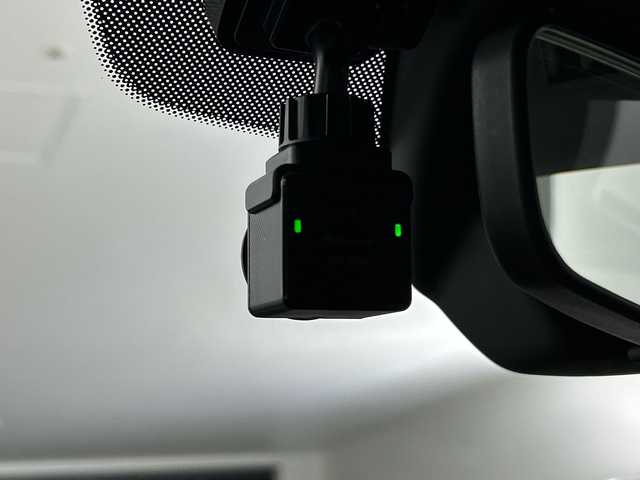 マツダ マツダ３ファストバック 15S ツーリング 愛知県 2021(令3)年 3.1万km スノーフレイクホワイトパールマイカ 禁煙車/純正10，25インチナビ/（CD/DVD/Bluetooth/フルセグTV/USB)/全方位カメラ/ヘッドアップディスプレイ/i-ACTIVSENSE/・スマートブレーキサポート/・レーンキープアシスト/・ブラインドスポットモニタリング/・ハイビームコントロール/追従式クルーズコントロール/クリアランスソナー/ETC/ドライブレコーダー/LEDヘッドライト/フロントフォグライト/スマートキー/純正18インチアルミホイール/アイドリングストップ