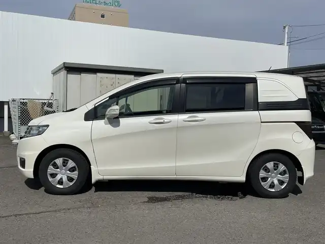 ホンダ フリード スパイク G ジャストセレクション 福島県 2012(平24)年 4.5万km プレミアムホワイトパール 両側パワースライドドア/純正SDナビ/ＨＩＤライト　/ＥＴＣ　/クルーズコントロール/スマートキー/保証書/取説書/ワンオーナー/サマータイヤ積込