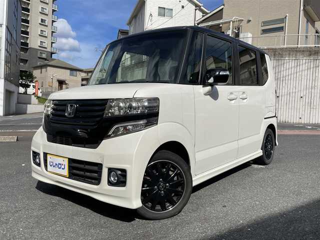 ホンダ Ｎ ＢＯＸ カスタム G ターボSSパッケージ 福岡県 2014(平26)年 9.7万km プレミアムホワイトパール (株)IDOMが運営する【じしゃロン八幡西店】の自社ローン専用車両になります。こちらは現金またはオートローンご利用時の価格です。自社ローンご希望の方は別途その旨お申付け下さい/純正ナビ/バックカメラ/両側パワースライドドア/ETC/ステアリングスイッチ/純正アルミホイール/ウィンカーミラー/プッシュスタート/スペアキー