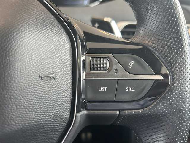 プジョー ３００８ GT ブルー HDi 茨城県 2018(平30)年 3.1万km BLANC NACRE 純正ディスプレイオーディオ/（AM.FM.BT.USB.Applecarplay）/パノラマビュー/ETC/前後ドラレコ/パノラマSR/ACC/LKA/BSM/ハーフレザーシート/純正18インチAW/スマートキー/プッシュスタート/純正ゴムマット/D席パワーシート/D/N席シートヒーター/パワーバックドア