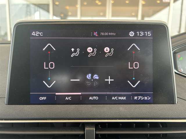 プジョー ３００８ GT ブルー HDi 茨城県 2018(平30)年 3.1万km BLANC NACRE 純正ディスプレイオーディオ/（AM.FM.BT.USB.Applecarplay）/パノラマビュー/ETC/前後ドラレコ/パノラマSR/ACC/LKA/BSM/ハーフレザーシート/純正18インチAW/スマートキー/プッシュスタート/純正ゴムマット/D席パワーシート/D/N席シートヒーター/パワーバックドア