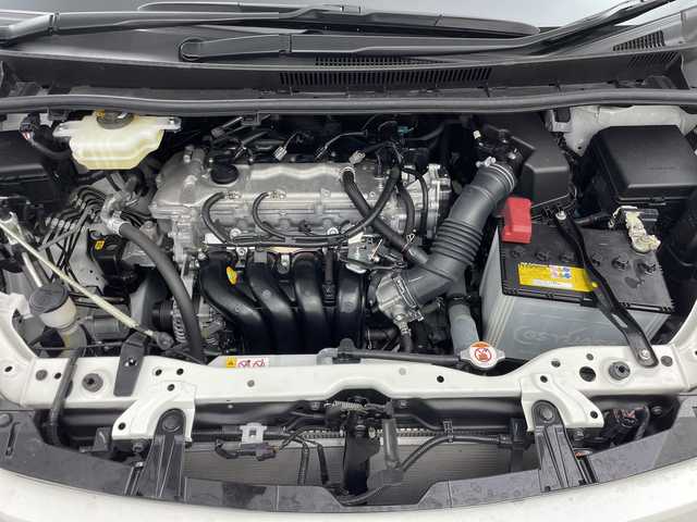 トヨタ ノア Si GRスポーツ 三重県 2019(平31)年 1.2万km ホワイトパールクリスタルシャイン ワンオーナー/セーフティセンス/・プリクラッシュセーフティ/・レーンディパーチャーアラート/・オートマチックハイビーム/・先行車発進告知/クルーズコントロール/アルパイン９型ナビ（X9Z）/・フルセグTV/・CD/DVD/・Bluetooth/・SD/音楽録音/バックカメラ/アルパイン10.1型フリップダウンモニター/ハーフレザーシート/革巻きステアリング/ステアリングスイッチ/LED室内灯/前後ドライブレコーダー（ケンウッド）/ビルトインETC/ドアバイザー/クラッツィオフロアマット/VANESSA18インチホイール215/４５R18/純正18インチアルミホイール（スタッドレス）４本車載/225/４５R18/純正サスペンション車載