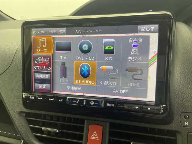 トヨタ ノア Si GRスポーツ 三重県 2019(平31)年 1.2万km ホワイトパールクリスタルシャイン ワンオーナー/セーフティセンス/・プリクラッシュセーフティ/・レーンディパーチャーアラート/・オートマチックハイビーム/・先行車発進告知/クルーズコントロール/アルパイン９型ナビ（X9Z）/・フルセグTV/・CD/DVD/・Bluetooth/・SD/音楽録音/バックカメラ/アルパイン10.1型フリップダウンモニター/ハーフレザーシート/革巻きステアリング/ステアリングスイッチ/LED室内灯/前後ドライブレコーダー（ケンウッド）/ビルトインETC/ドアバイザー/クラッツィオフロアマット/VANESSA18インチホイール215/４５R18/純正18インチアルミホイール（スタッドレス）４本車載/225/４５R18/純正サスペンション車載