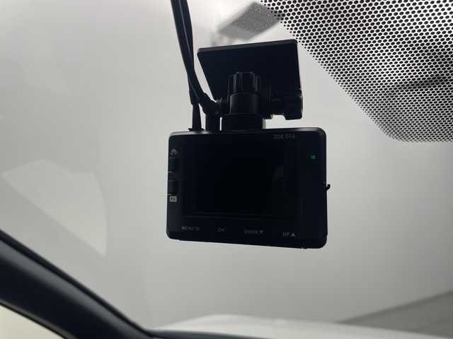 トヨタ ノア Si GRスポーツ 三重県 2019(平31)年 1.2万km ホワイトパールクリスタルシャイン ワンオーナー/セーフティセンス/・プリクラッシュセーフティ/・レーンディパーチャーアラート/・オートマチックハイビーム/・先行車発進告知/クルーズコントロール/アルパイン９型ナビ（X9Z）/・フルセグTV/・CD/DVD/・Bluetooth/・SD/音楽録音/バックカメラ/アルパイン10.1型フリップダウンモニター/ハーフレザーシート/革巻きステアリング/ステアリングスイッチ/LED室内灯/前後ドライブレコーダー（ケンウッド）/ビルトインETC/ドアバイザー/クラッツィオフロアマット/VANESSA18インチホイール215/４５R18/純正18インチアルミホイール（スタッドレス）４本車載/225/４５R18/純正サスペンション車載
