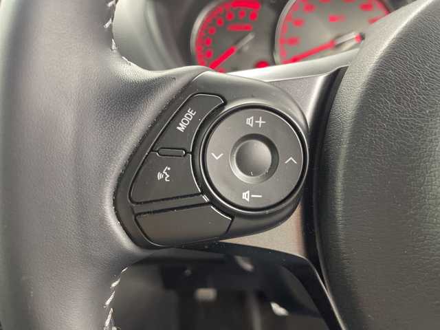 トヨタ ノア Si GRスポーツ 三重県 2019(平31)年 1.2万km ホワイトパールクリスタルシャイン ワンオーナー/セーフティセンス/・プリクラッシュセーフティ/・レーンディパーチャーアラート/・オートマチックハイビーム/・先行車発進告知/クルーズコントロール/アルパイン９型ナビ（X9Z）/・フルセグTV/・CD/DVD/・Bluetooth/・SD/音楽録音/バックカメラ/アルパイン10.1型フリップダウンモニター/ハーフレザーシート/革巻きステアリング/ステアリングスイッチ/LED室内灯/前後ドライブレコーダー（ケンウッド）/ビルトインETC/ドアバイザー/クラッツィオフロアマット/VANESSA18インチホイール215/４５R18/純正18インチアルミホイール（スタッドレス）４本車載/225/４５R18/純正サスペンション車載