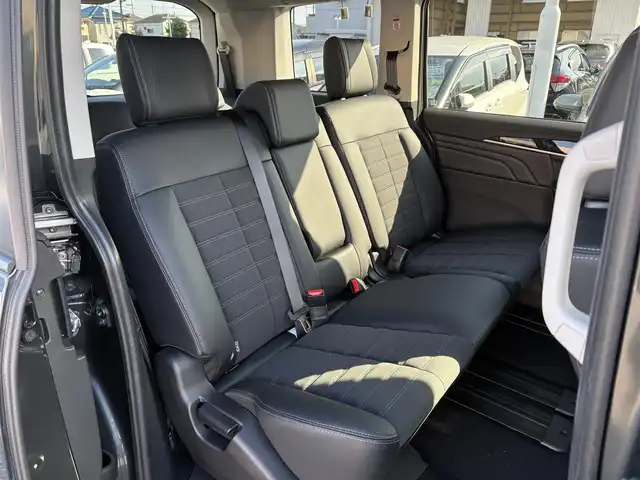 三菱 デリカＤ：５ シャモニー 東京都 2025(令7)年 0.1千km グレーⅡ 登録済未使用車/４WD/電動サイドステップ非装着車/アルパインビックXナビ（EX11NX)/AM/FM/CD/DVD/USB/SD/Bluetooth/HDMI/ダブルゾーン/アルパインフリップダウンモニター（RXH12X-L）/本革シート/マルチアラウンドモニター/両側パワースライドドア/e-Assist（運転支援機能）/・衝突被害軽減ブレーキ/・車線逸脱警報システム/・レーダークルーズコントロールシステム/・オートマチックハイビーム/・誤発進抑制機能（前進時）/・後側方車両検知警報システム（BSW）/・後退時交差車両検知警報システム/電動パーキングブレーキ/ブレーキオートホールド/エレクトリックテールゲート/プッシュスタート/スマートキー/純正18インチAW（ブラック塗装）/寒冷地仕様/・ヒーテッドドアミラー/・サードシートヒーターダクト/・スタートアップヒーター（フロント・リヤ）/LEDヘッドライト/LEDフォグランプ