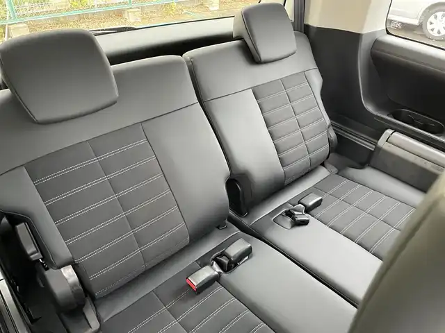 三菱 デリカＤ：５ シャモニー 東京都 2025(令7)年 0.1千km グレーⅡ 登録済未使用車/４WD/電動サイドステップ非装着車/アルパインビックXナビ（EX11NX)/AM/FM/CD/DVD/USB/SD/Bluetooth/HDMI/ダブルゾーン/アルパインフリップダウンモニター（RXH12X-L）/本革シート/マルチアラウンドモニター/両側パワースライドドア/e-Assist（運転支援機能）/・衝突被害軽減ブレーキ/・車線逸脱警報システム/・レーダークルーズコントロールシステム/・オートマチックハイビーム/・誤発進抑制機能（前進時）/・後側方車両検知警報システム（BSW）/・後退時交差車両検知警報システム/電動パーキングブレーキ/ブレーキオートホールド/エレクトリックテールゲート/プッシュスタート/スマートキー/純正18インチAW（ブラック塗装）/寒冷地仕様/・ヒーテッドドアミラー/・サードシートヒーターダクト/・スタートアップヒーター（フロント・リヤ）/LEDヘッドライト/LEDフォグランプ